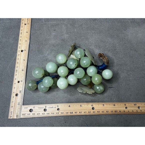 Vtg Italian Alabaster Large Marble Stone Light Green Grapes Cluster Stem Leaves - Picture 16 of 16